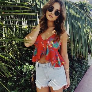 Vestique Crop Top
